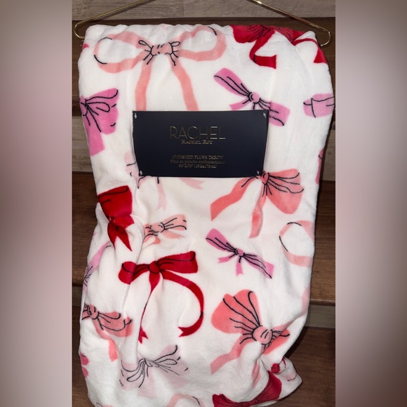 Super Cute  Rachel - Rachel Roy  Oversized Plush Throw with Pink Bows 🎀 🎀 - Picture 3 of 9